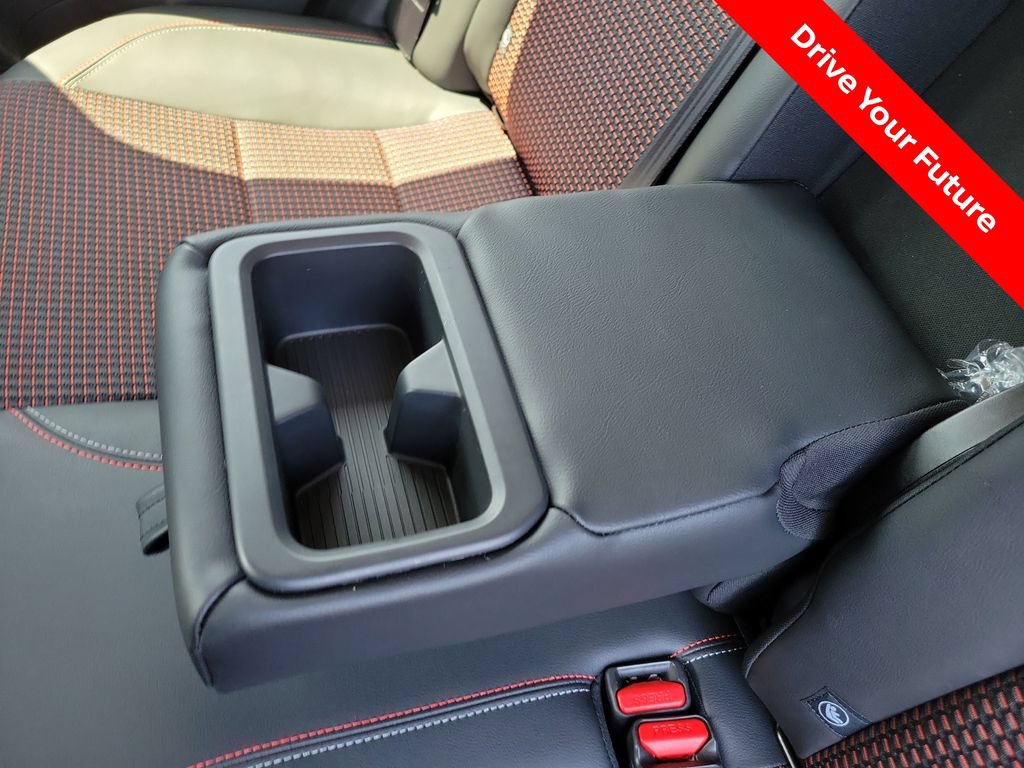 Certified 2025 Nissan Kicks SR FWD image 23