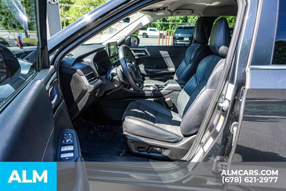 Used 2025 Mitsubishi Outlander SE FWD image 18