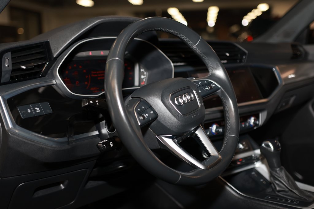 Used 2023 Audi Q3 2.0T Premium image 23