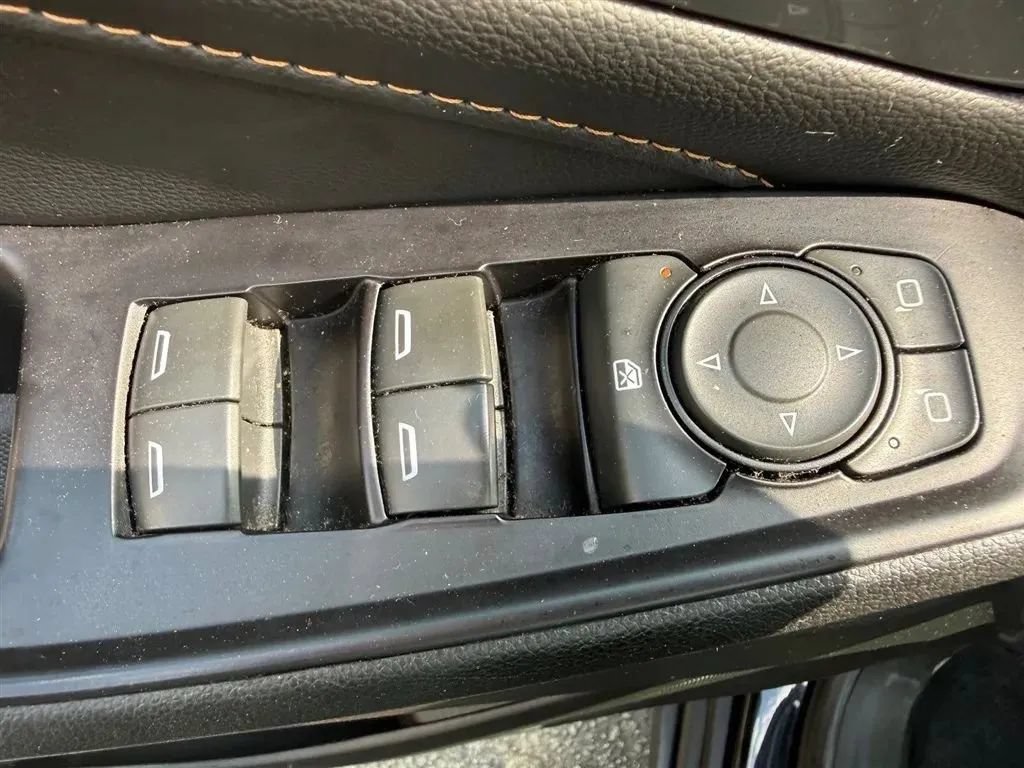 Used 2020 Chevrolet Traverse LS AWD/4WD image 31