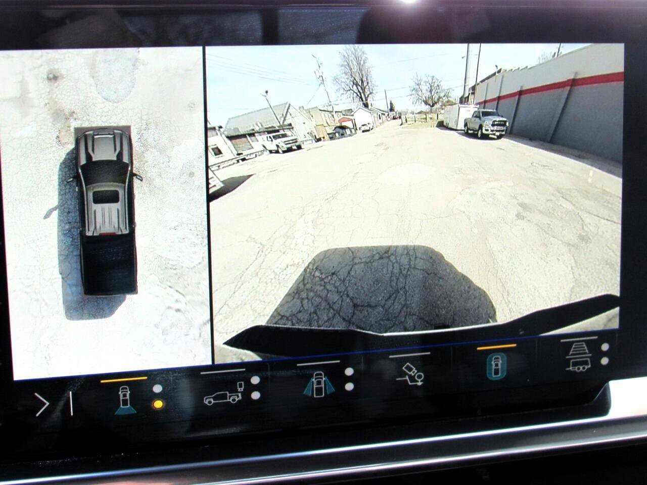 Used 2024 Chevrolet Silverado 3500 LTZ w/ LTZ Convenience Package image 33