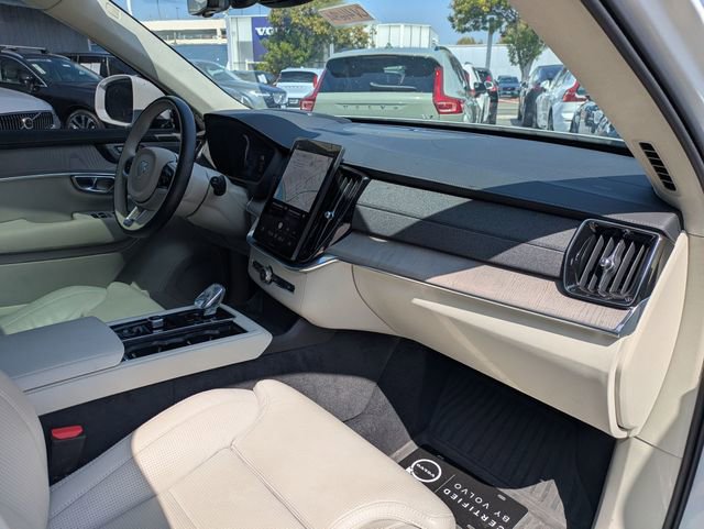 Certified 2025 Volvo XC90 T8 Ultra w/ Lounge Package AWD/4WD image 30