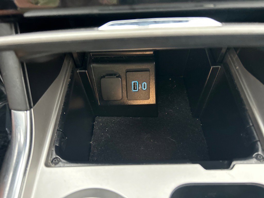 Used 2022 Ford Explorer Limited w/ Equipment Group 301A image 34