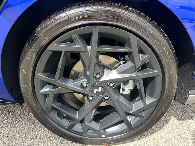 Used 2025 Hyundai Elantra N Line image 13