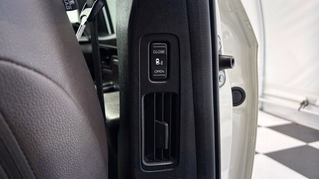 Used 2019 Honda Odyssey Elite image 32