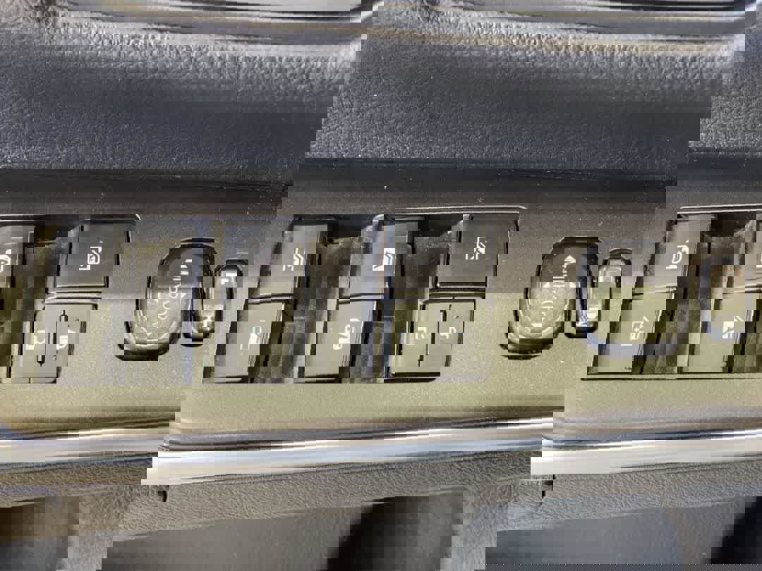 Used 2017 Toyota Camry XLE w/ Moonroof Package image 16