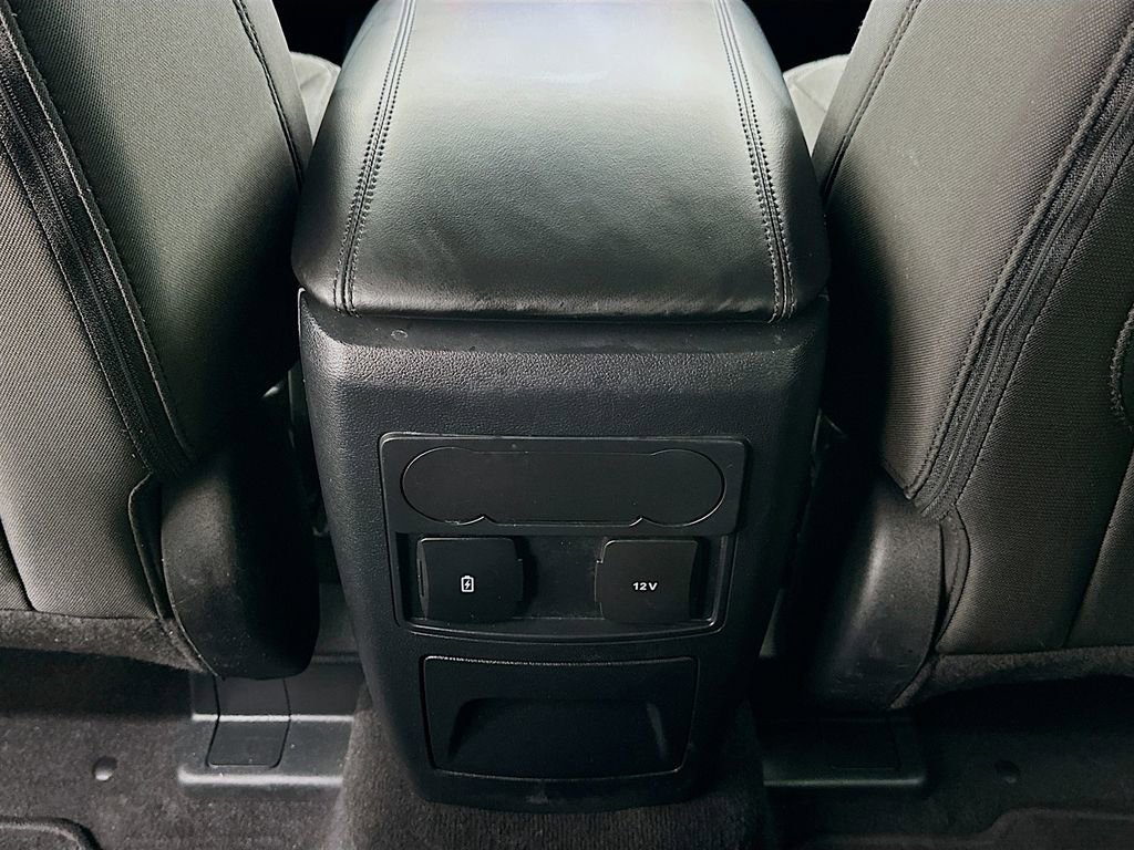 Used 2024 Ford Explorer XLT RWD image 24