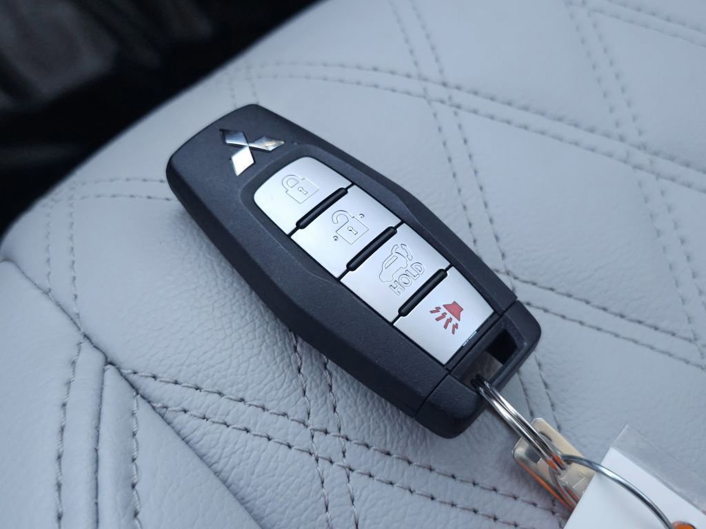 Used 2024 Mitsubishi Outlander SEL image 35
