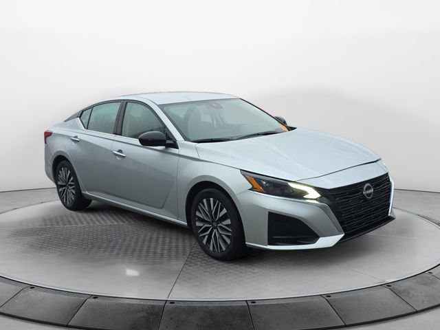 Used 2024 Nissan Altima 2.5 SV image 7