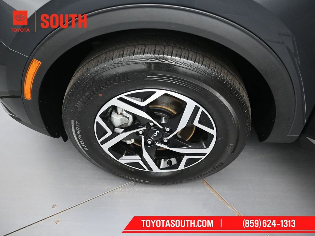 Used 2024 Kia Sportage LX image 33