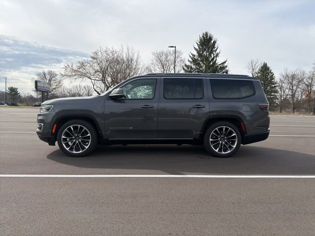 Used 2022 Jeep Wagoneer Series III w/ Premium Group I image 2