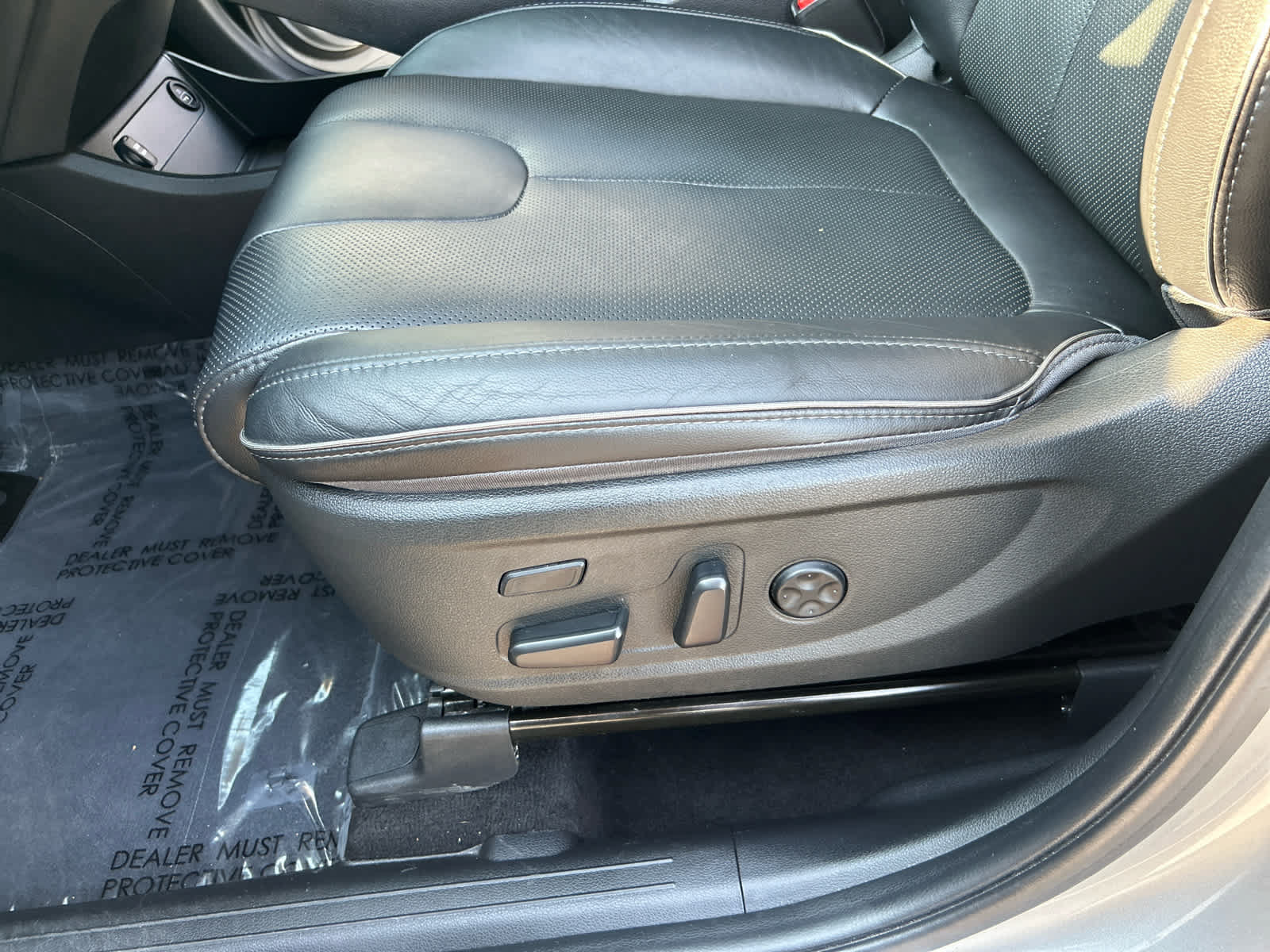 Used 2023 Hyundai Santa Fe Limited AWD/4WD image 13