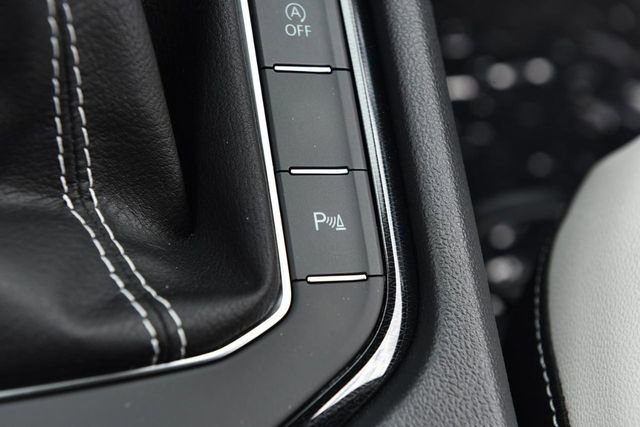 New 2025 Volkswagen Taos SE image 19