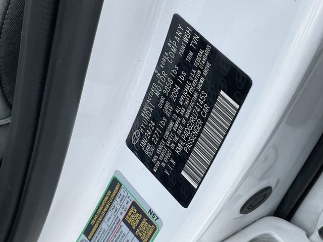 Used 2024 Hyundai Elantra Limited image 36