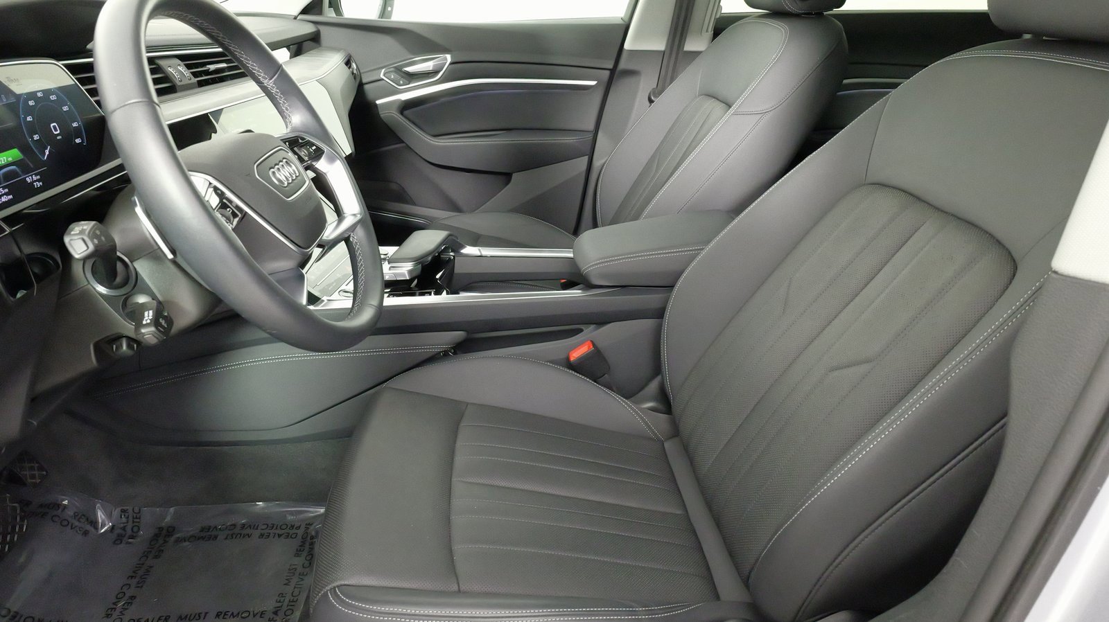 Used 2022 Audi e-tron Premium Plus w/ Premium Plus Package image 44