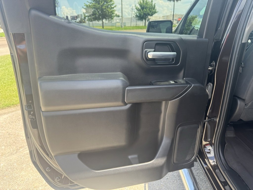 Used 2019 Chevrolet Silverado 1500 LT w/ All-Star Edition image 10