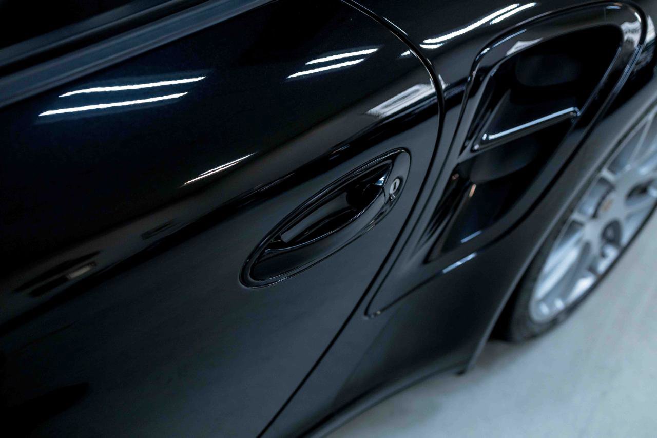 Used 2011 Porsche 911 Turbo S image 31