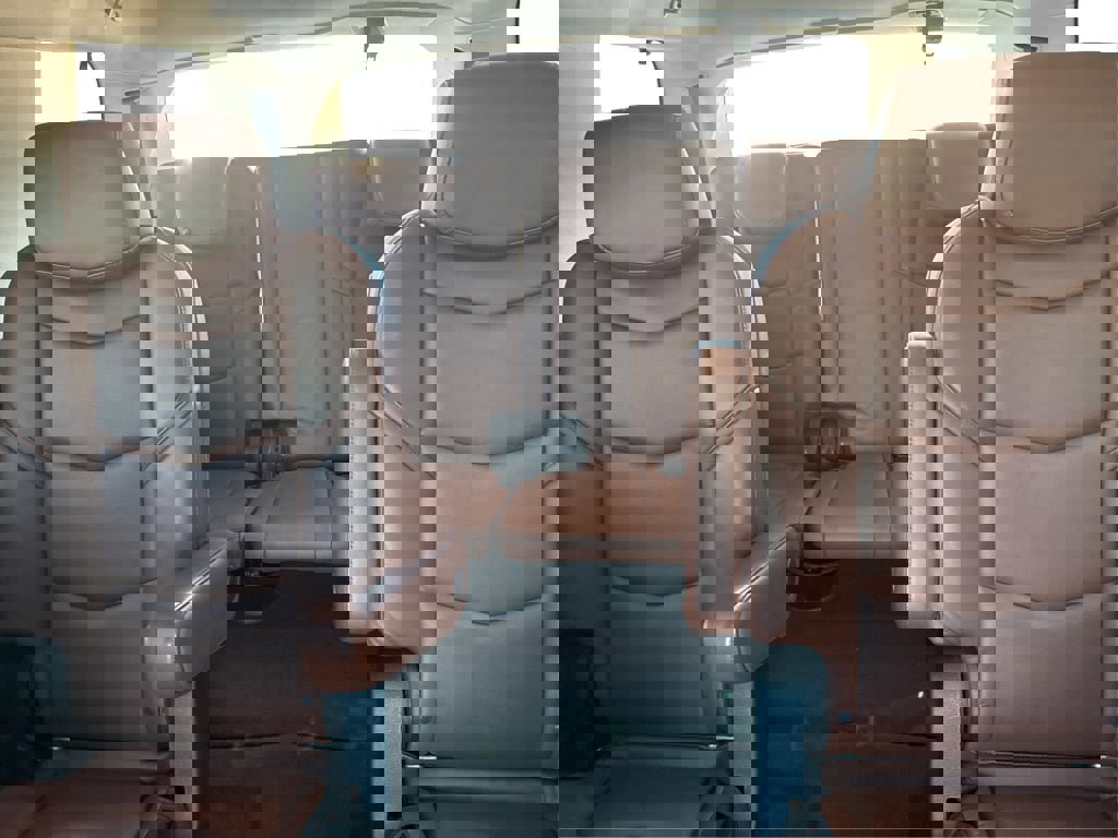 Used 2019 Cadillac Escalade Luxury image 23