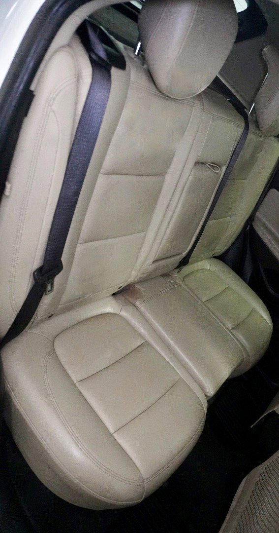 Used 2018 Buick Encore Premium image 8