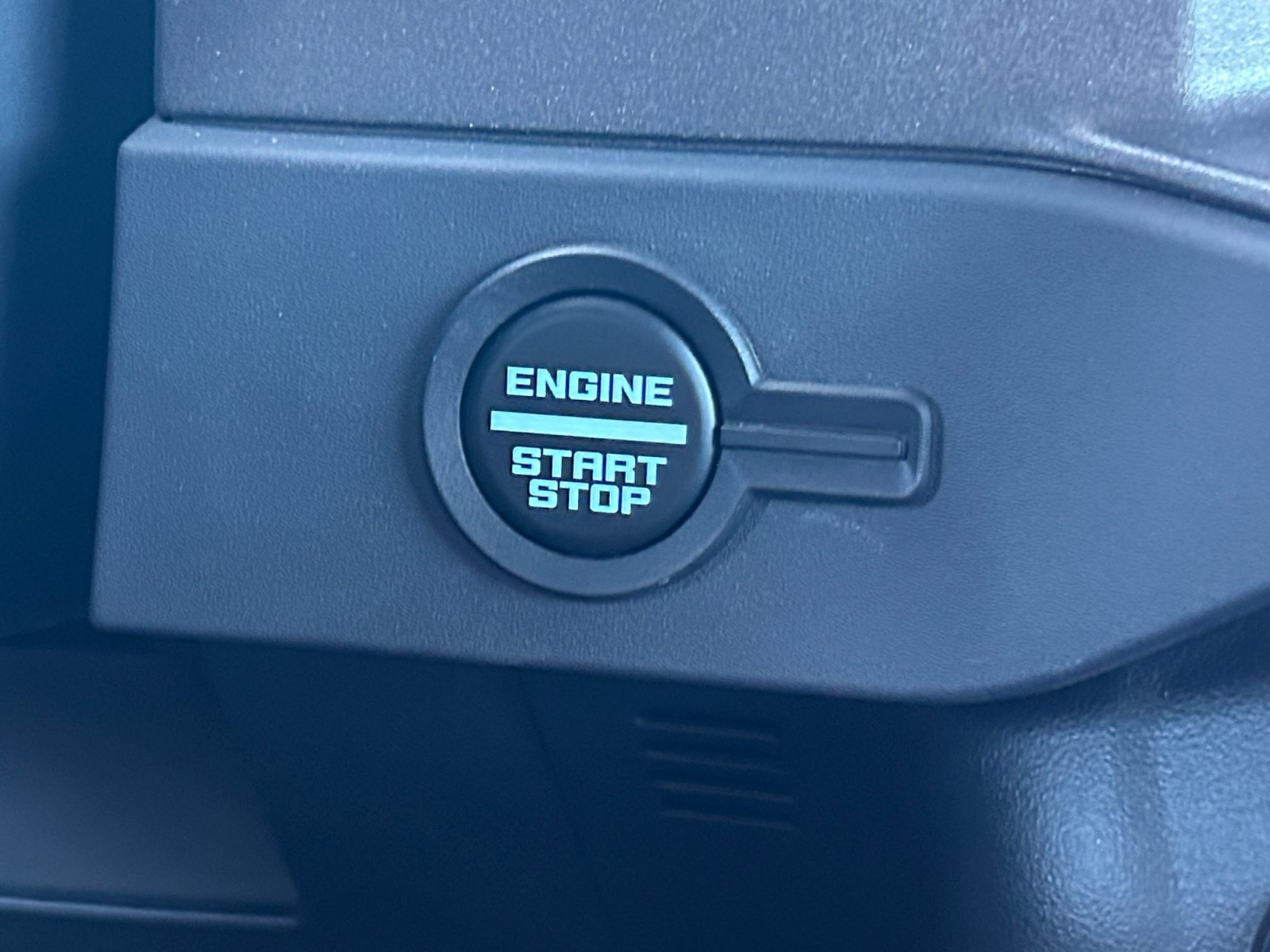New 2025 Ford Bronco 4-Door AWD/4WD image 30