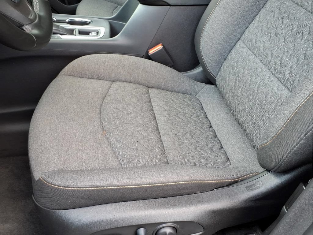 Certified 2024 Chevrolet Equinox LT AWD/4WD image 17