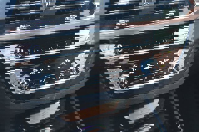 Used 2020 BMW X3 xDrive30i w/ M Sport Package 2 image 25