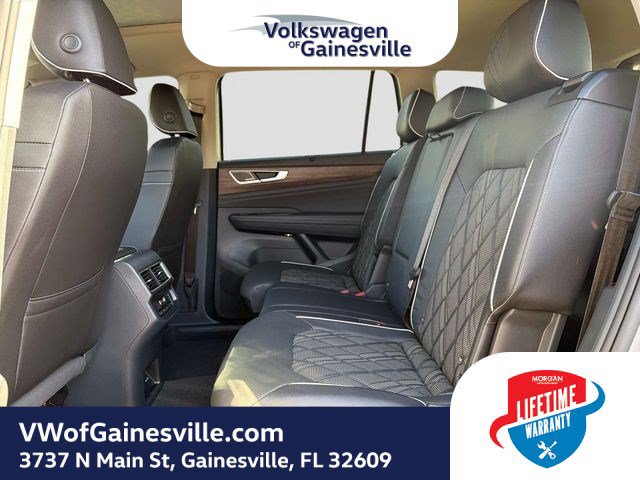 Certified 2025 Volkswagen Atlas SEL Premium R-Line AWD/4WD image 12