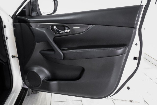 Used 2017 Nissan Rogue S FWD image 32