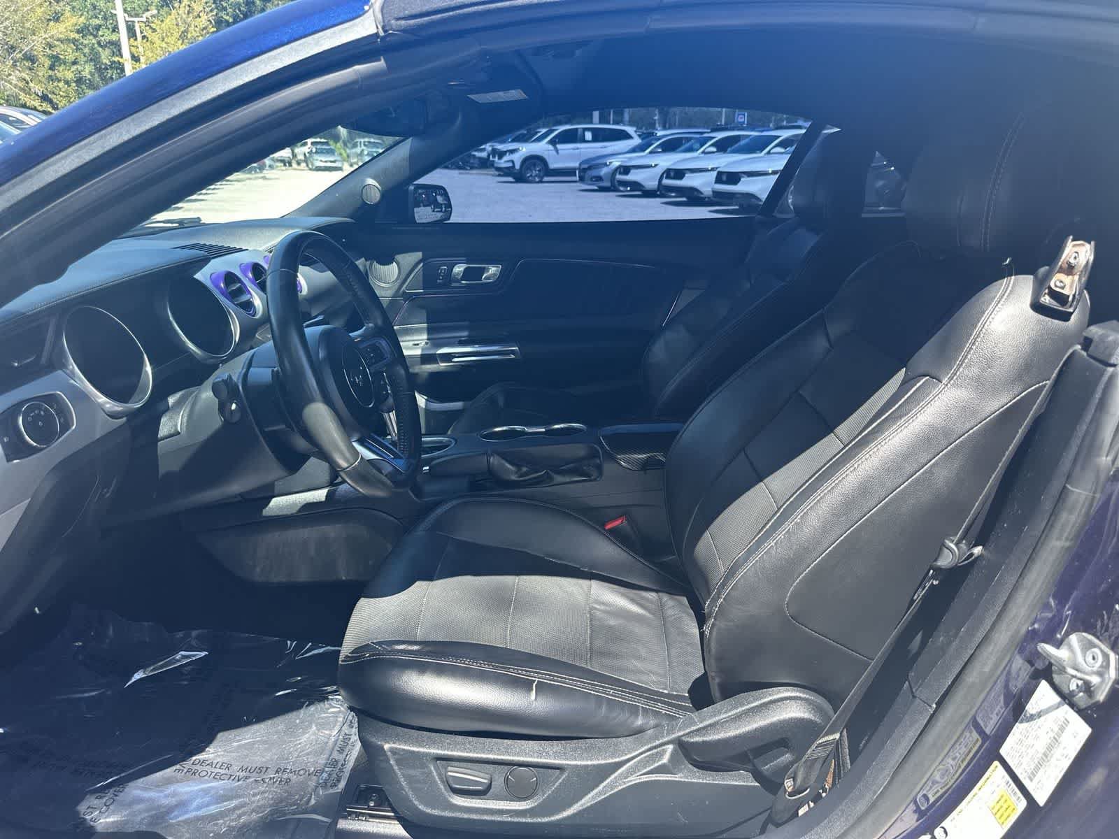 Used 2020 Ford Mustang Premium RWD image 11