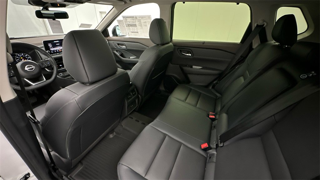 Certified 2023 Nissan Rogue SV w/ SV Premium B Package image 20