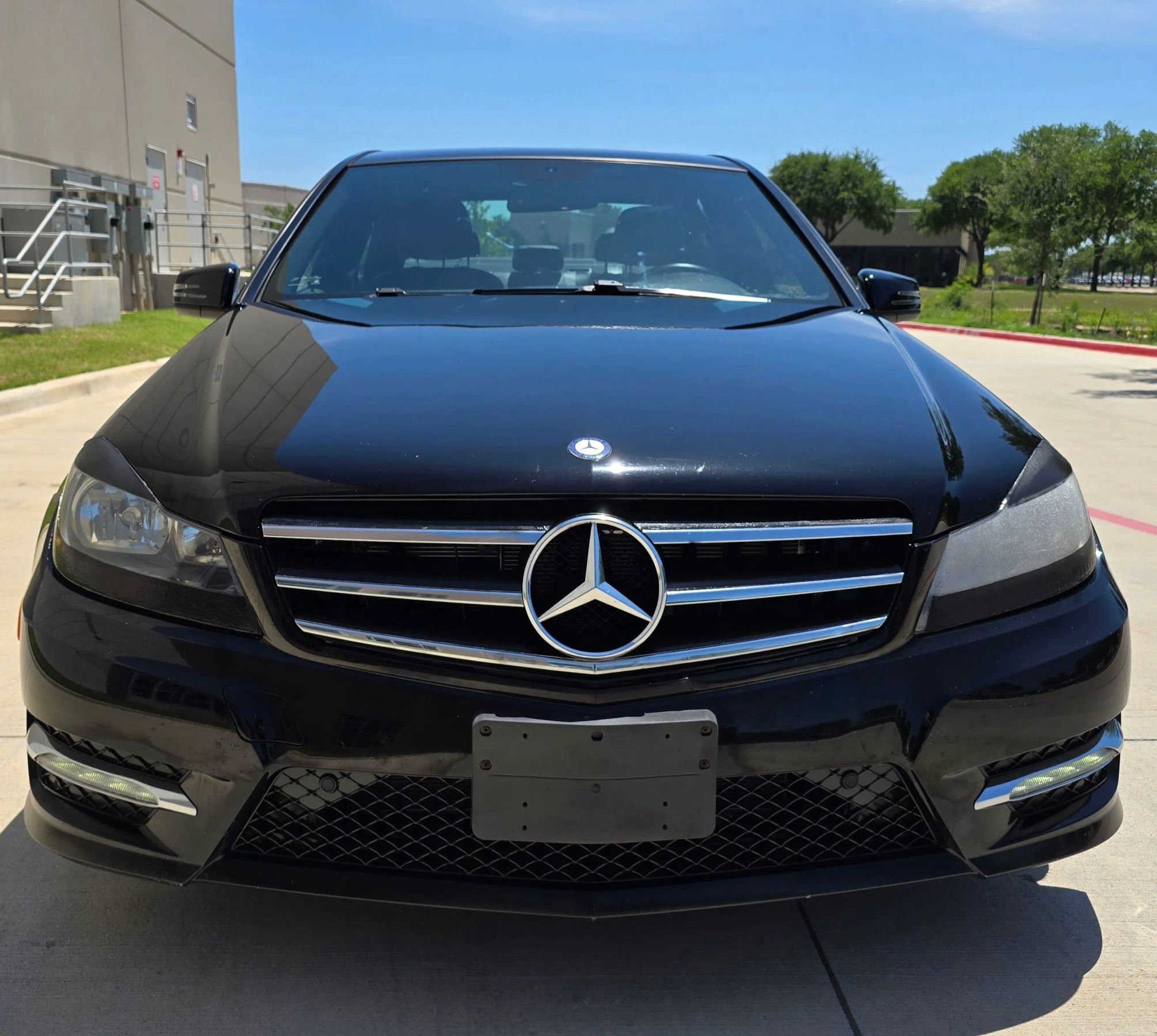 Used 2013 Mercedes-Benz C 300 4MATIC Sedan image 2