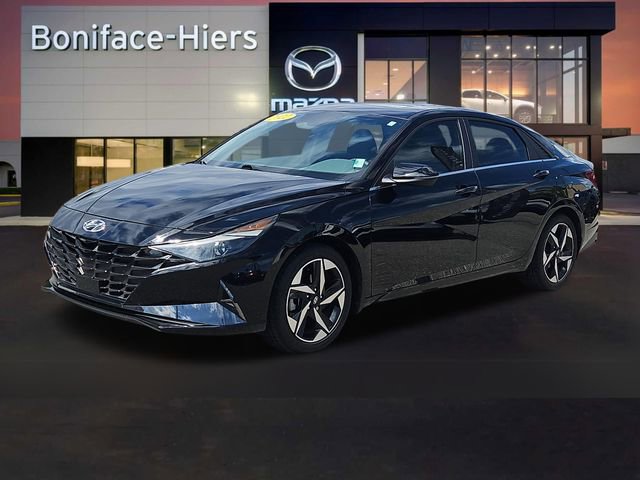 Used 2022 Hyundai Elantra SEL w/ Convenience + Premium Package FWD image 2