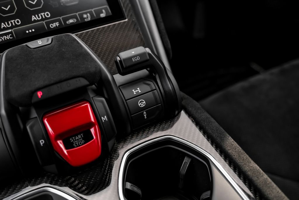 Used 2023 Lamborghini Urus Performante image 26