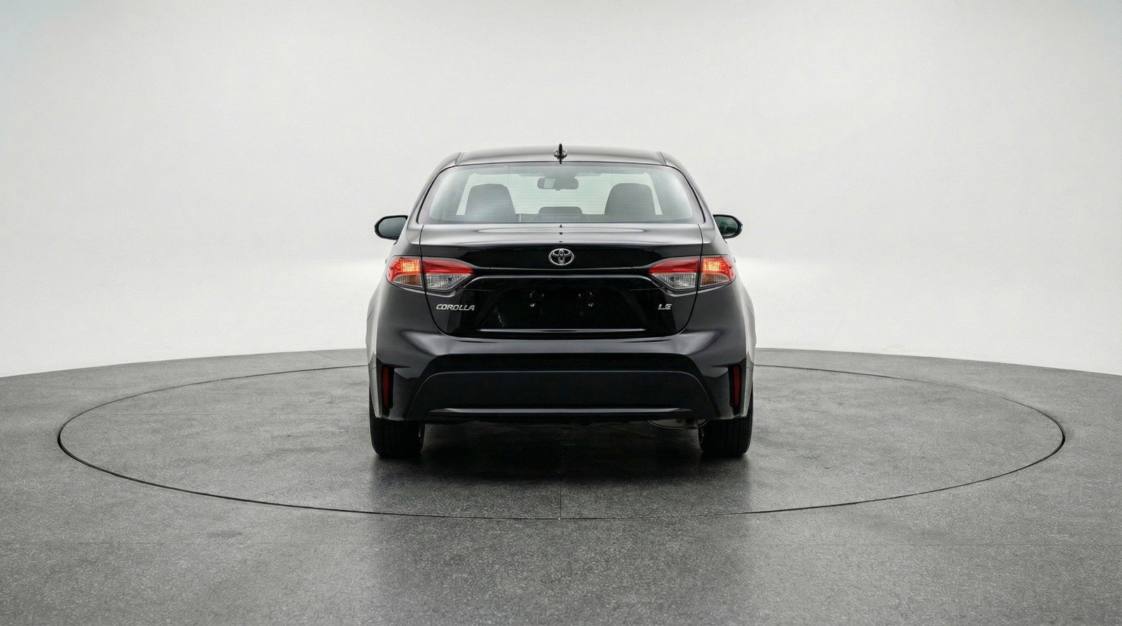 Used 2025 Toyota Corolla LE FWD image 7