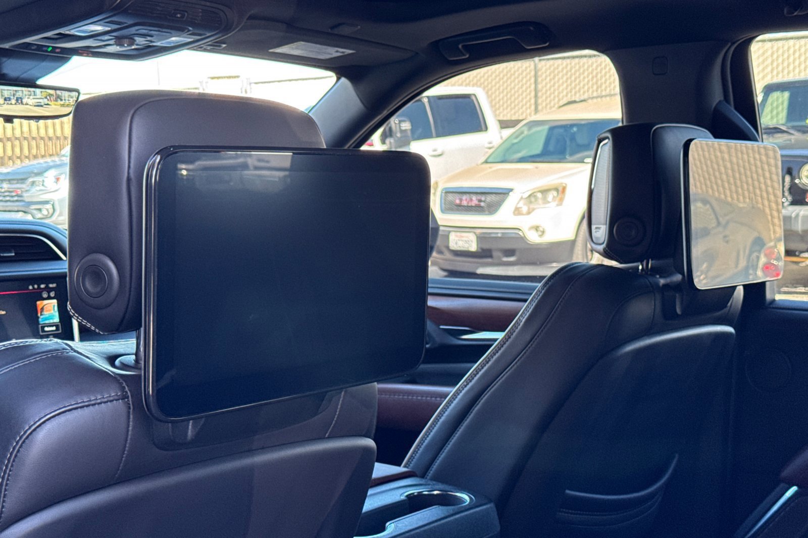 Certified 2023 GMC Yukon Denali Ultimate AWD/4WD image 16