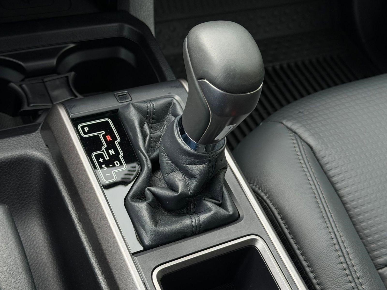Used 2021 Toyota Tacoma Limited AWD/4WD image 17