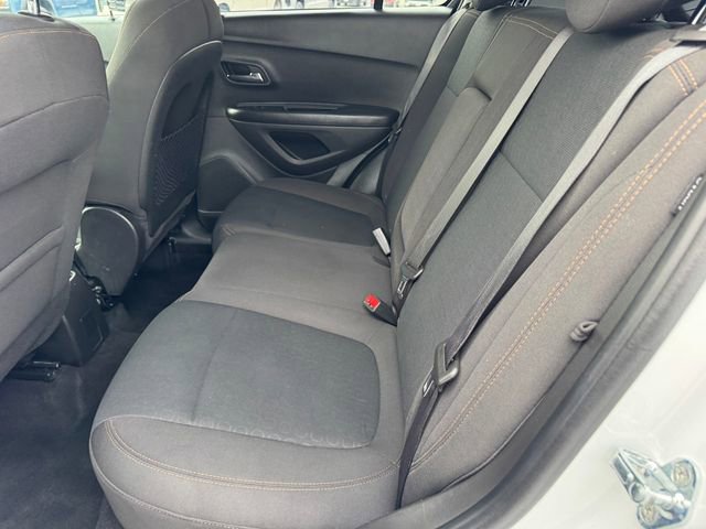 Certified 2022 Chevrolet Trax LS w/ Tint and Cruise Package image 13