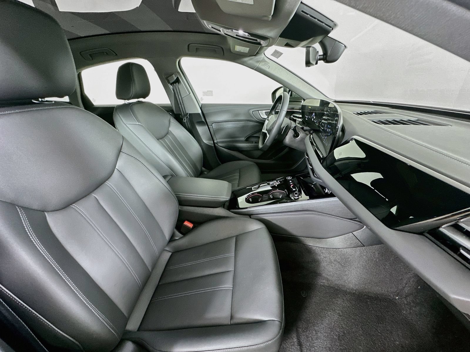 Used 2025 Audi A5 2.0T Premium w/ Convenience Package AWD/4WD image 47