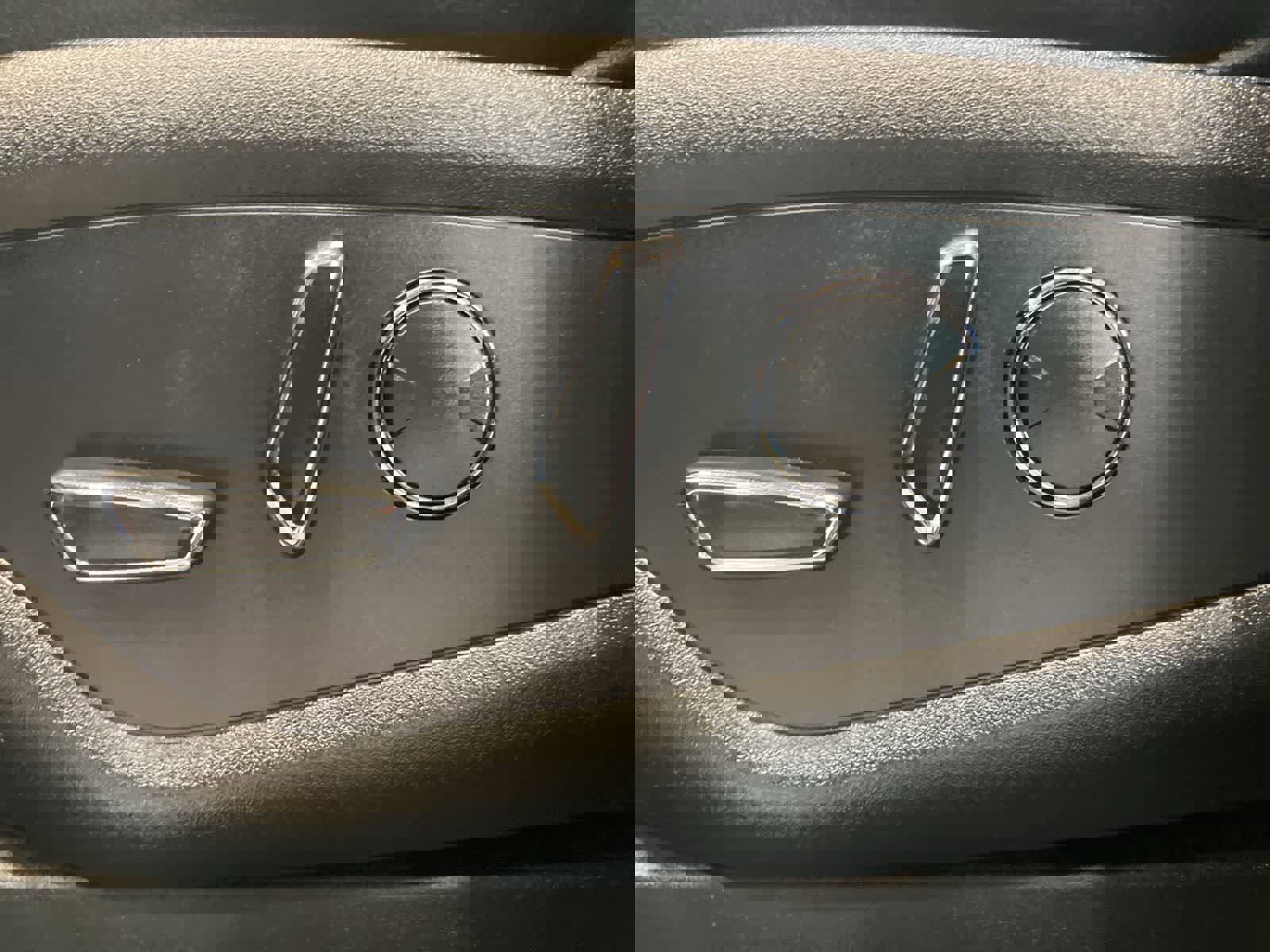 Used 2017 Lincoln MKC Premiere image 12