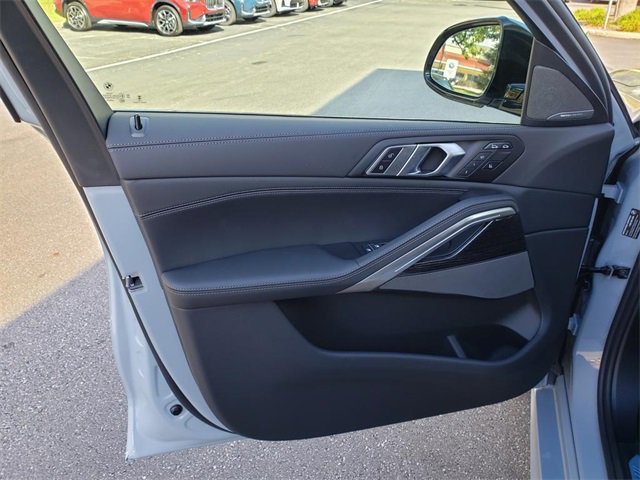 New 2026 BMW X6 xDrive40i w/ Climate Comfort Package image 10