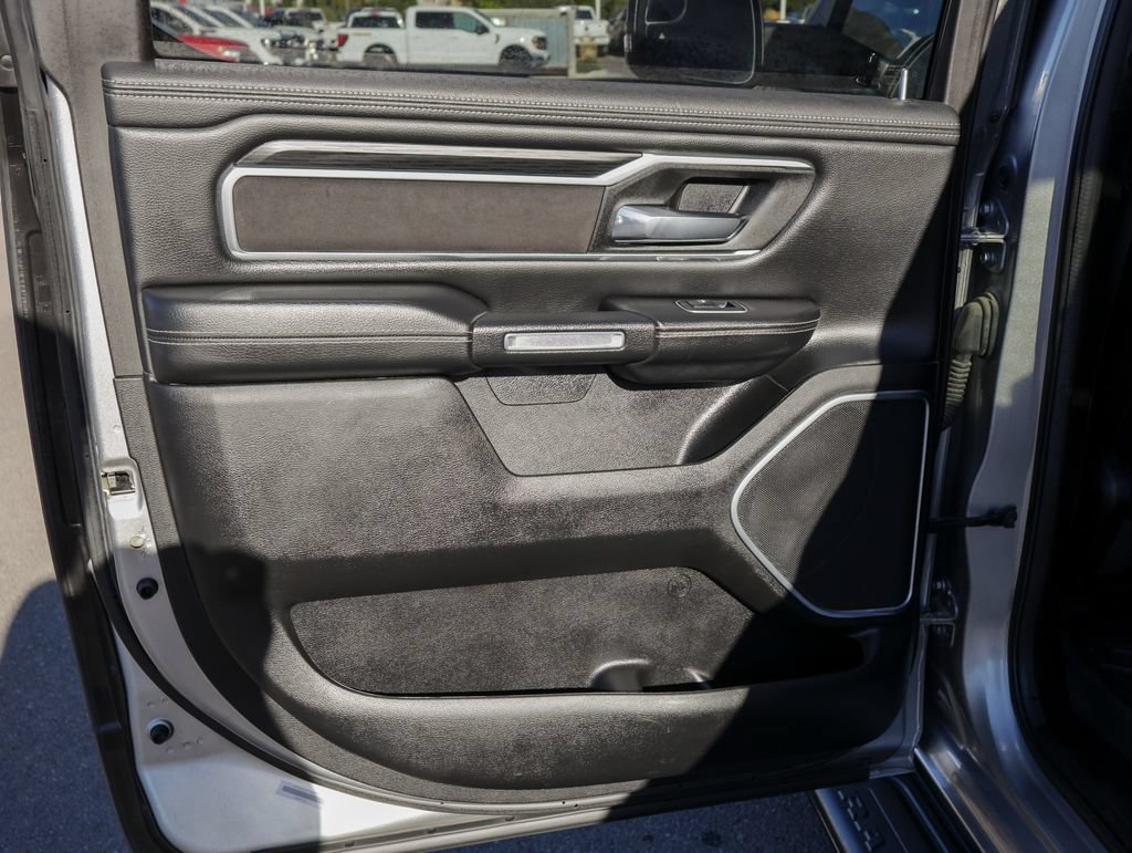 Used 2023 RAM 1500 Laramie AWD/4WD image 33