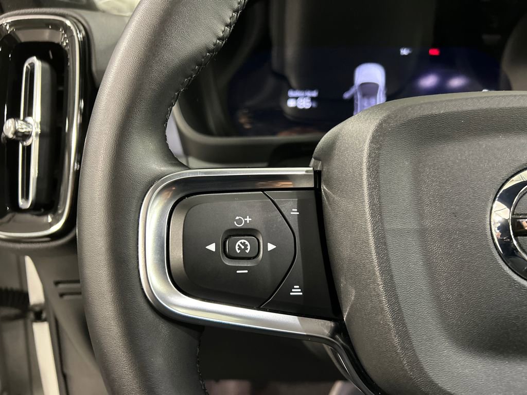 Certified 2023 Volvo C40 P8 Recharge Ultimate image 13