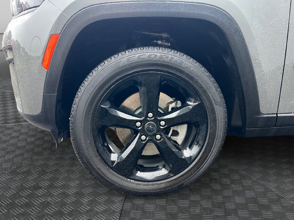 New 2027 Jeep Grand Cherokee L Limited RWD image 23