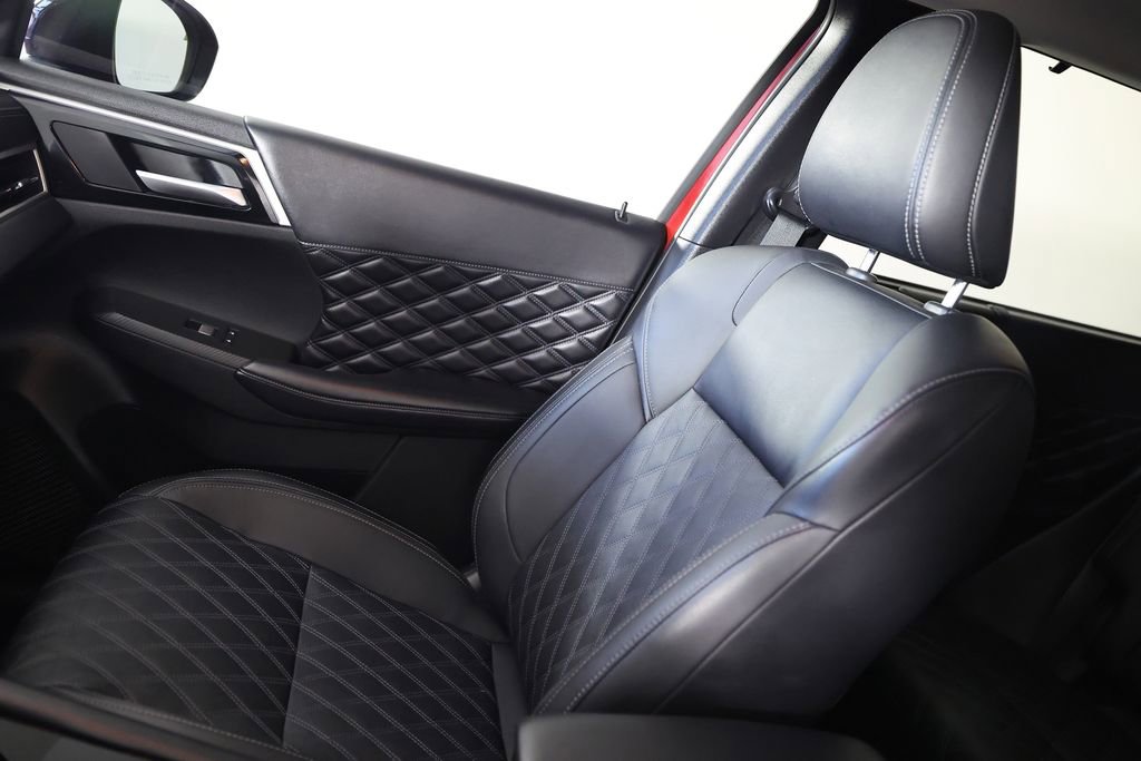 Used 2024 Mitsubishi Outlander SEL FWD image 36