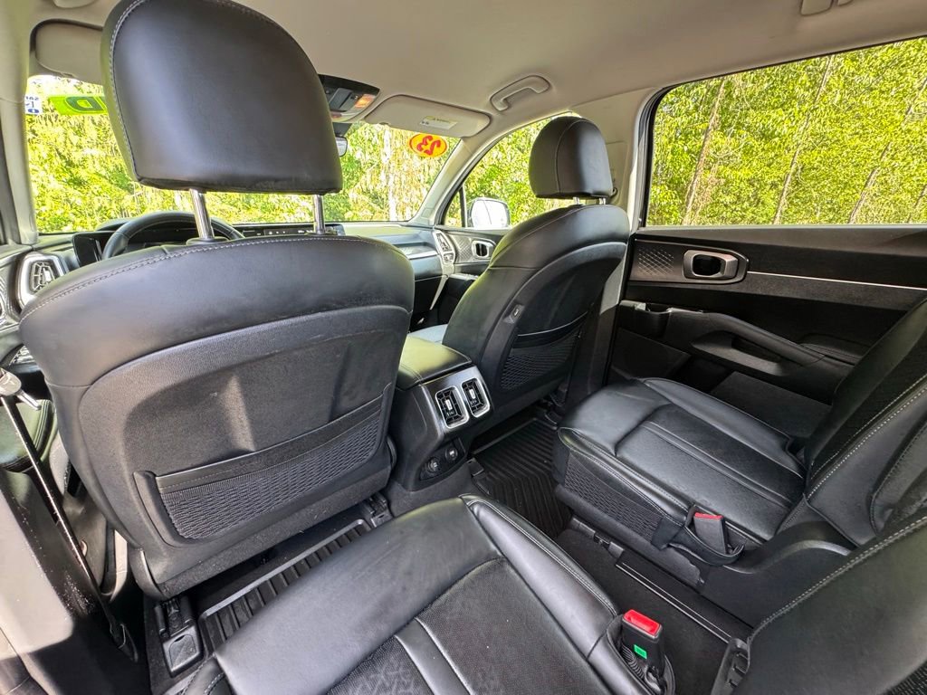 Used 2023 Kia Sorento EX AWD/4WD image 9