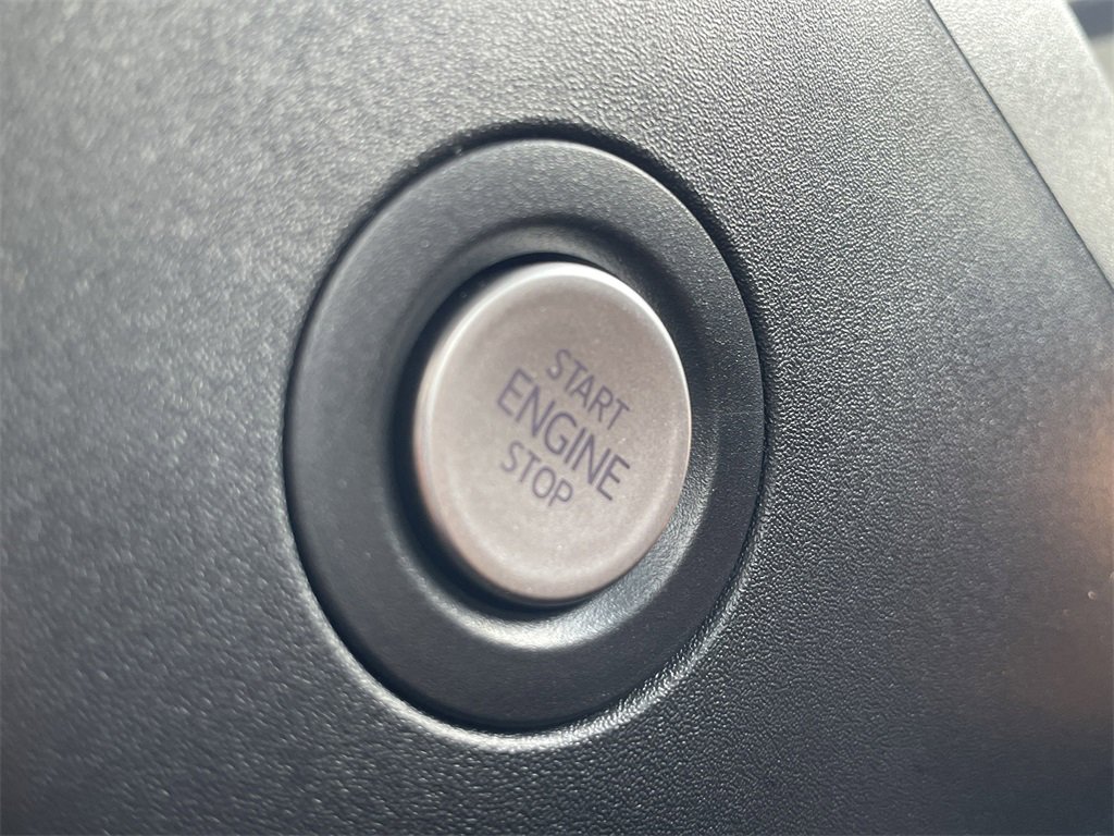 New 2025 Volkswagen ID. Buzz Pro S image 20