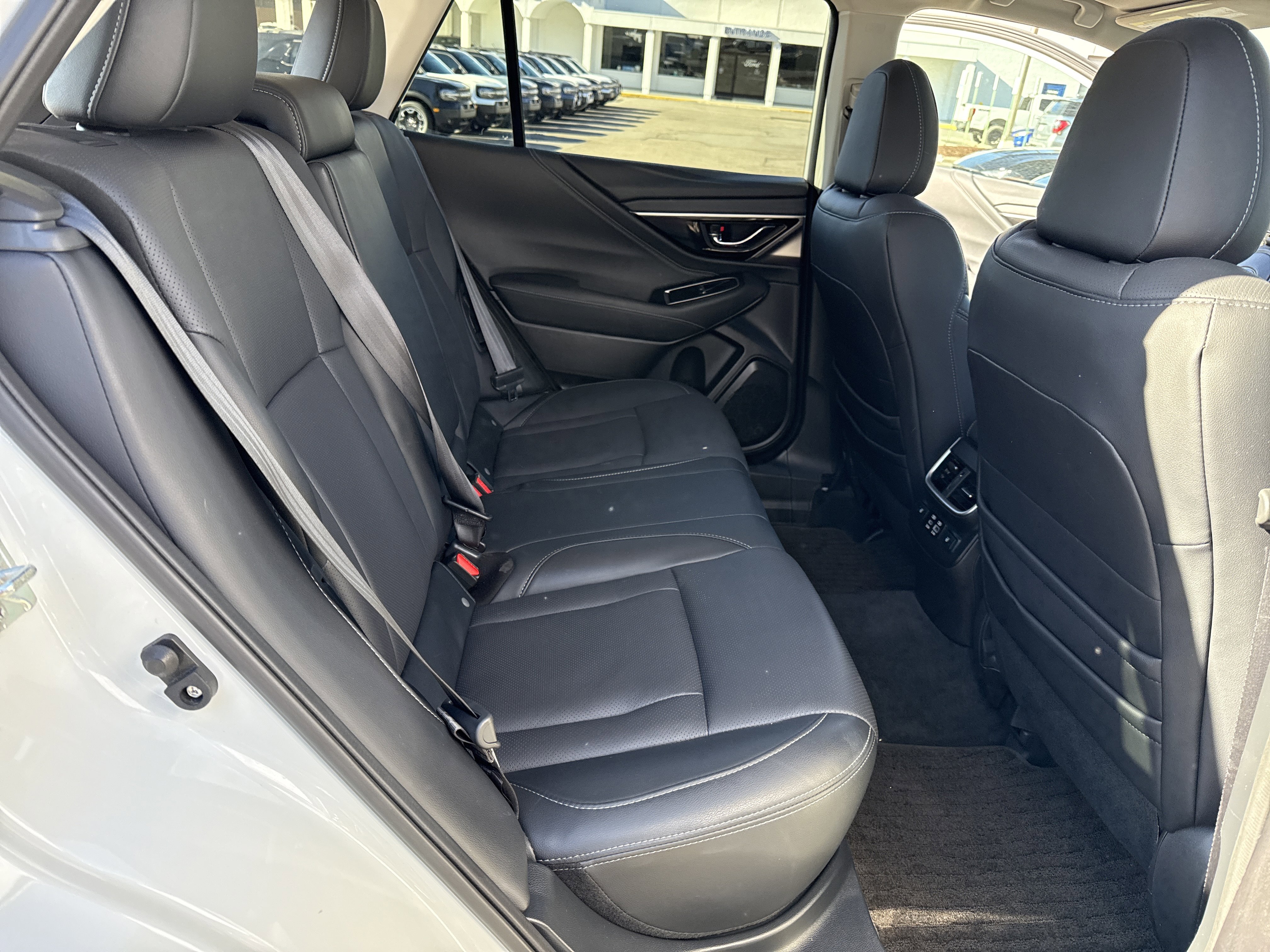 Used 2023 Subaru Outback Limited image 37