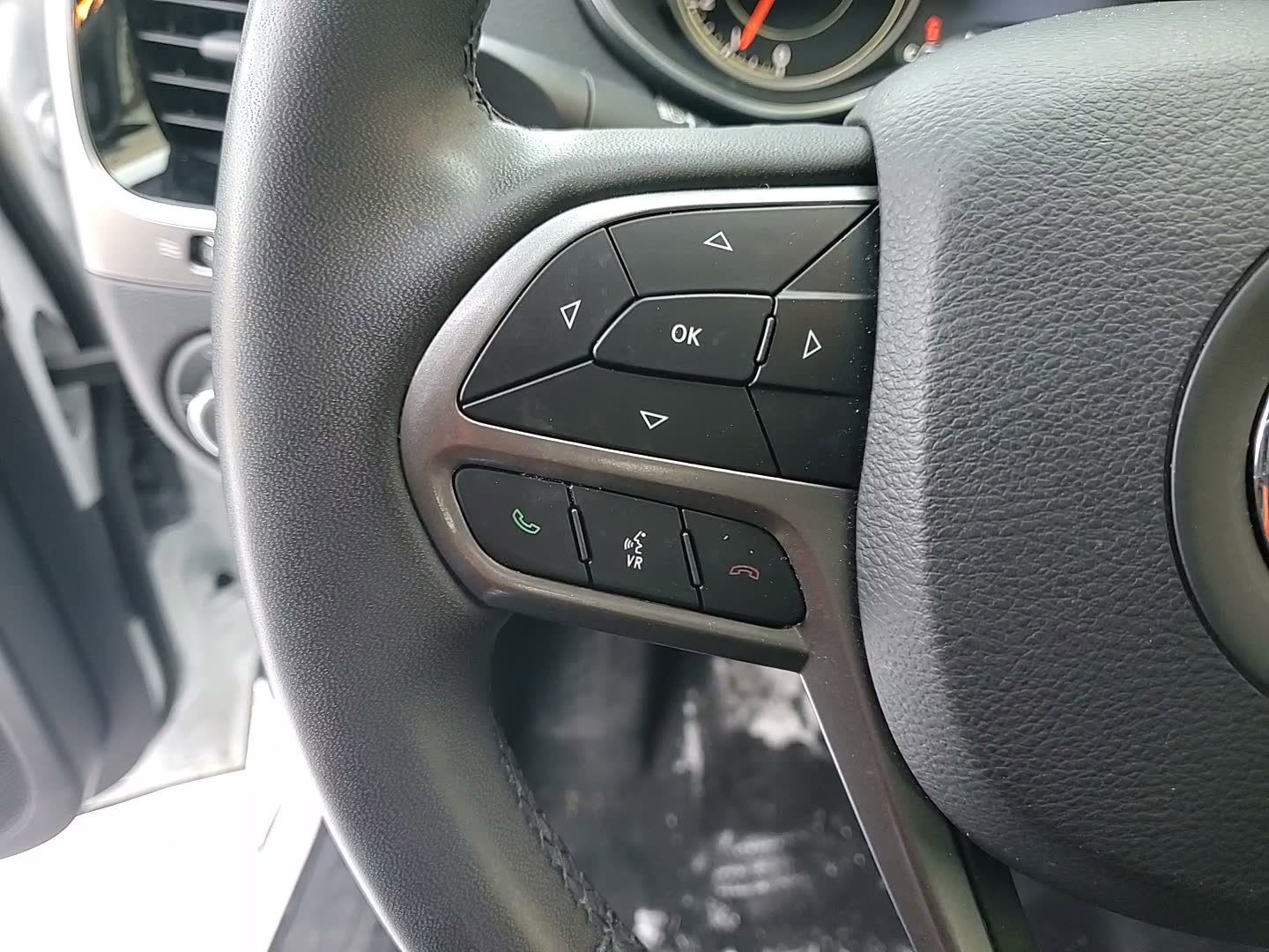 Used 2022 Jeep Cherokee Limited AWD/4WD image 21