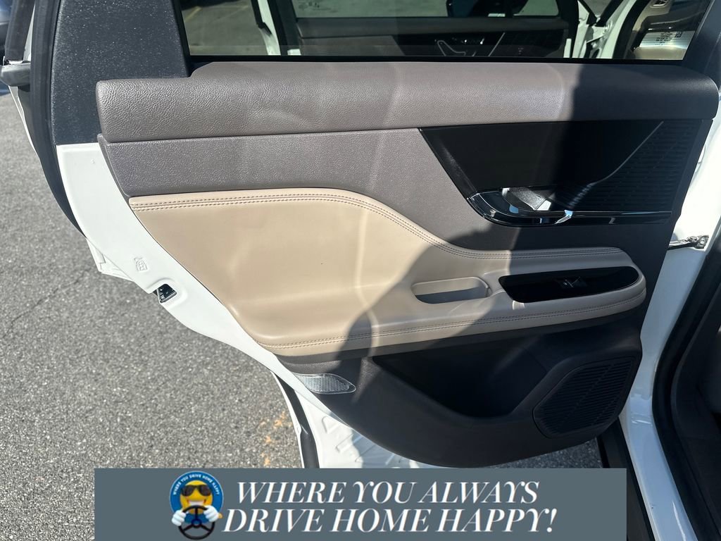 Certified 2022 Lincoln Corsair FWD w/ Equipment Group 101A image 27