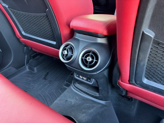 Used 2023 Alfa Romeo Stelvio Veloce AWD/4WD image 29